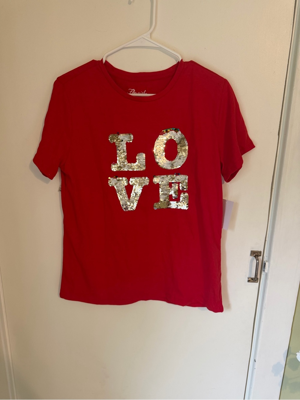 Kohl's Red Short Sleeve Tee with Sequin LOVE